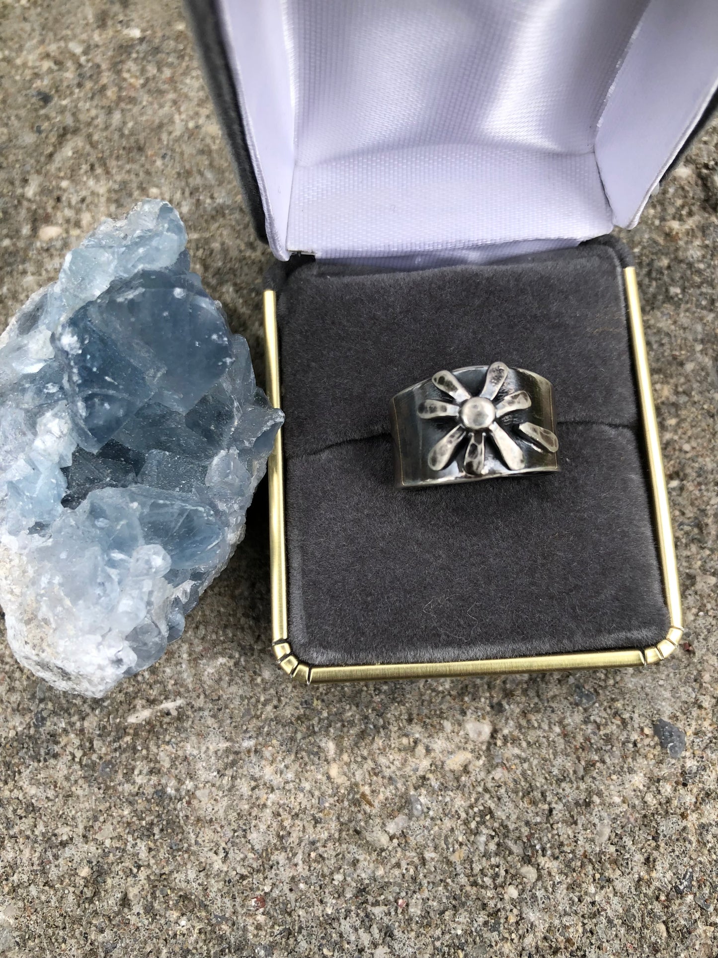 Loves Me Ring